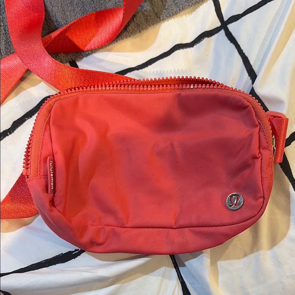 Lululemon Pale Raspberry Belt Bag